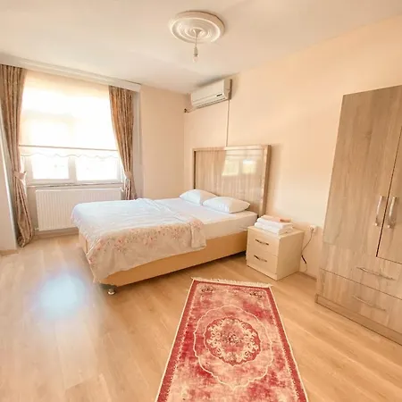 Blue House 61 Apartment